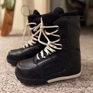 Women’s Snowboarding Boots